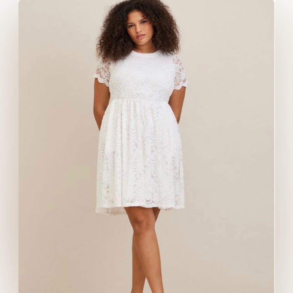Torrid Size 00 (10-12) White Lace Dress